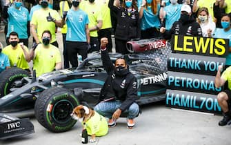 ISTANBUL PARK, TURKEY - NOVEMBER 15: Lewis Hamilton, Mercedes-AMG Petronas F1, 1st position, and the Mercedes team celebrate after having secured a seventh world drivers championship title during the Turkish GP at Istanbul Park on Sunday November 15, 2020, Turkey. (Photo by Andy Hone / LAT Images)