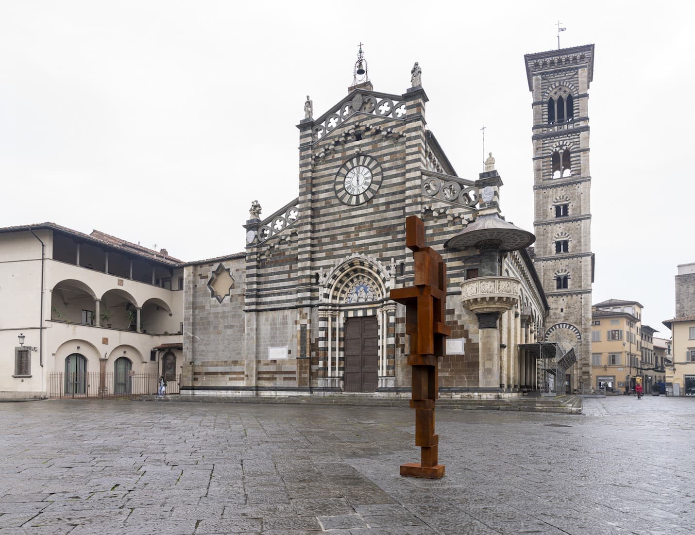 Antony-Gormley-SHY-2017-ghisa-3633-x-842-x-627-cm.-Photo-Ela-Bialkowska-OKNOstudio.-Copyright-Line-©-the-Artist.jpg