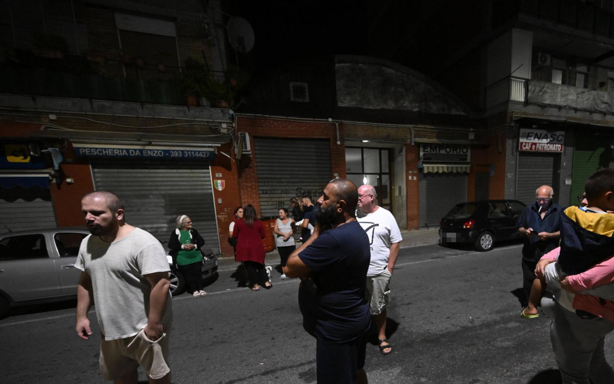 Terremoto Campi Flegrei, Sentito Anche A Napoli. Caduta Calcinacci E ...