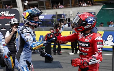 MARQUEZ ON FIRE: MARC 10, ALEX 9½