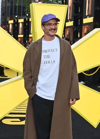 12-pedro-pascal-look-getty - 1
