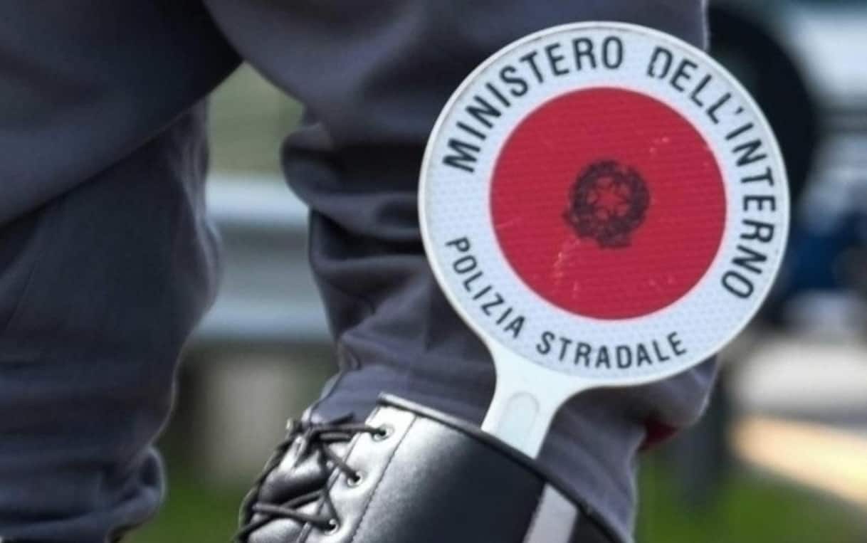 Rapina a portavalori in A14, uditi spari e un Rapina a portavalori in A14, uditi spari e un