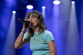 Madame, pseudonym of Francesca Calearo sing on stage during her live performs at Villafranca Summer Festival on July 29, 2023 in Villafranca di Verona, Italy.