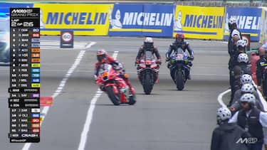 Il primo giro in archivio con Quartararo in testa davanti ai Marquez