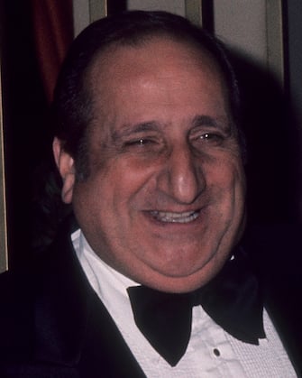 BEVERLY HILLS, CA - JANUARY 29:   Actor Al Molinaro and guest attend the 34th Annual Golden Globe Awards on January 29, 1977 at the Beverly Hilton Hotel in Beverly Hills, California. (Photo by Ron Galella/Ron Galella Collection via Getty Images)