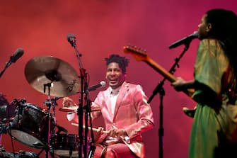 INDIO, CALIFORNIA - APRIL 13: (FOR EDITORIAL USE ONLY) (L-R) Jon Batiste and WILLOW perform at the Outdoor Theatre during the 2024 Coachella Valley Music and Arts Festival at Empire Polo Club on April 13, 2024 in Indio, California. (Photo by Amy Sussman/Getty Images for Coachella)
