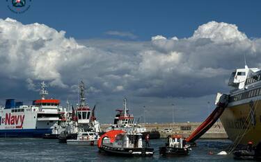 INCENDIO A BORDO DI UN TRAGHETTO: EVACUATI IN SICUREZZA 276 PASSEGGERI