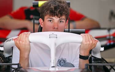 OTTAVA FILA - 15) OLIVER BEARMAN (Haas)