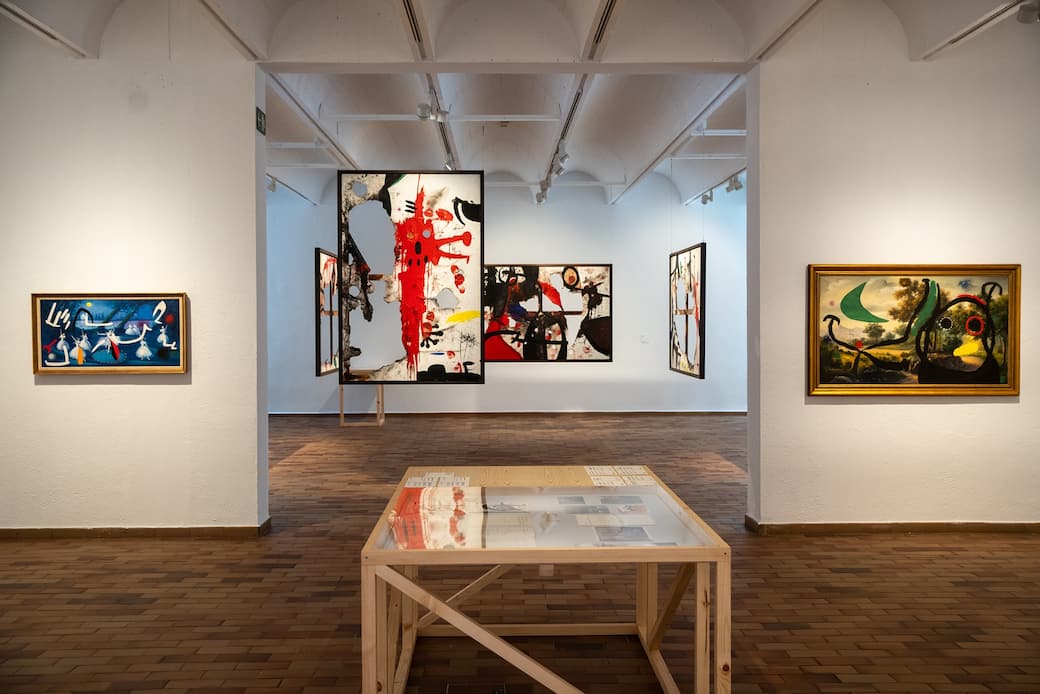 Miró.El_llegat_més_íntim._Imatge_de_sala._Fundació_Joan_Miró_Barcelona._Foto_Davide_Camesasca_(6).jpg