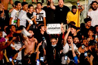 calcio, coppa italia, napoli juventus, festeggiamenti, caroselli