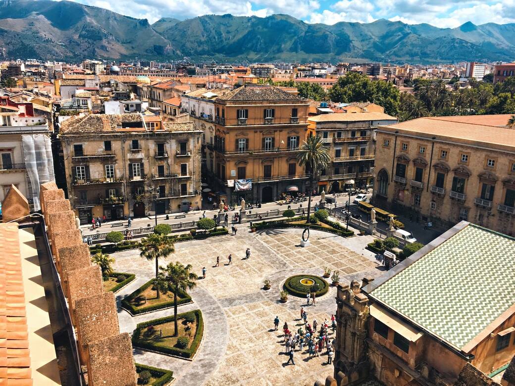 Palermo. Foto di Michele Bitetto su Unsplash
