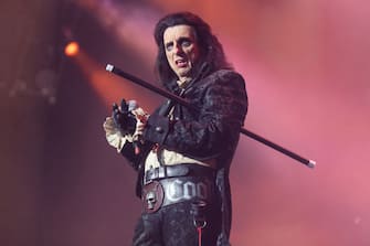 GLASGOW, SCOTLAND - JULY 12: (EDITORIAL USE ONLY) Alice Cooper of Hollywood Vampires performs on stage at The OVO Hydro on July 12, 2023 in Glasgow, Scotland. (Photo by Roberto Ricciuti/Redferns)