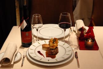 tavola apparecchiat al ristorante