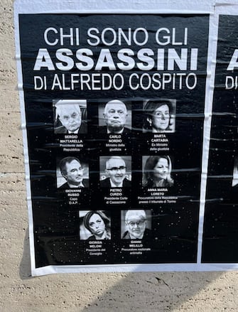Manifesti affissi all'università La Sapienza di Roma sulla vicenda Cospito, 03 febbraio 2023.     ANSA / GIULIA MARRAZZO