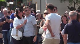 A Cene i funerali congiunti della donna uccisa dal marito