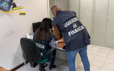 sequestro-guardia-finanza-torino