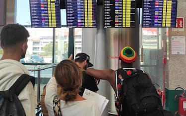 Sciopero negli aeroporti, voli a rischio e voli cancellati