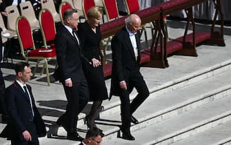 epa12055706 Polish President Andrzej Duda and his wife Agata Kornhauser-Duda arrive for the funeral Mass of Pope Francis in St. Peter's Square, on the parvis of Saint Peter's Basilica, in Vatican City, 26 April 2025. Pope Francis passed away on Easter Monday, 21 April 2025, at the age of 88.  EPA/DAREK DELMANOWICZ POLAND OUT