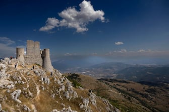 Rocca Calascio, nel Parco nazionale del Gran Sasso e Monti della Laga. L Aquila 19 agosto 2023ANSA/MASSIMO PERCOSSI