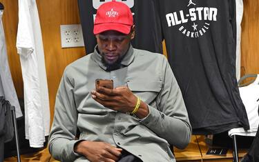La NBA vieta i cellulari, i Pistons i cappucci