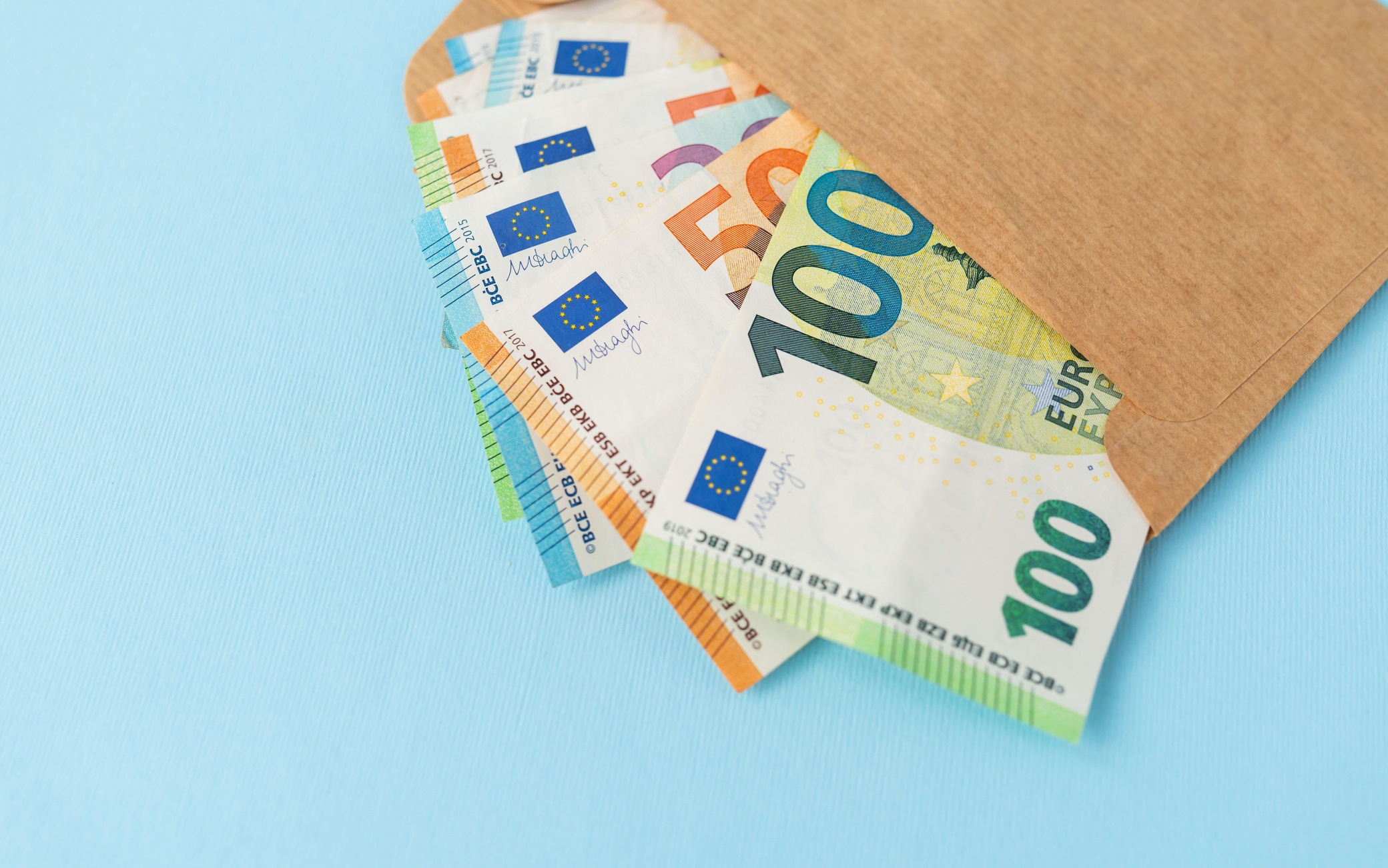 Bonus 100 euro per i dipendenti, quali sono i requisiti e quando si