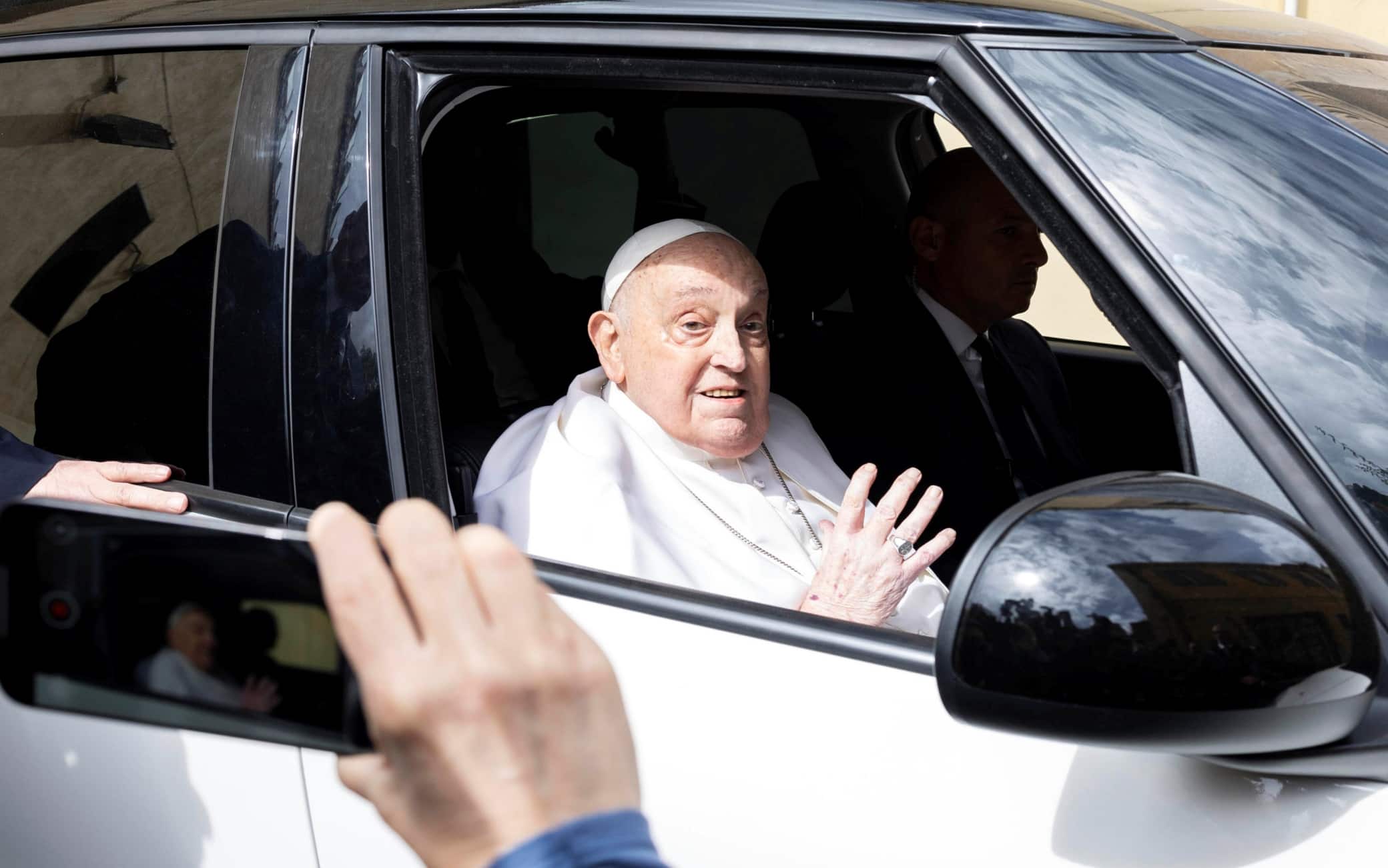 Papa Francesco all'uscita da Regina Coeli Papa Francesco esce dal carcere di Regina Coeli. Roma, 17 aprile 2025
ANSA/MASSIMO PERCOSSI