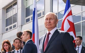 Vladimir Putin, presidente della Russia, mentre aspetta Kim Jong-un, leader della Corea del Nord