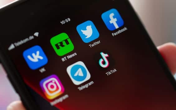 Florida, bill passed that bans social media for minors under 17