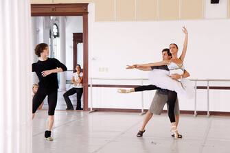 Nel 2003, grazie ad una borsa di studio della Rudolf Nureyev Foundation, Polunin entra a far parte della British Royal Ballet School e si trasferisce a Londra