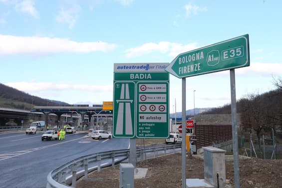 Incidente in galleria, chiusa e poi riaperta A1 fra Bologna e Firenze