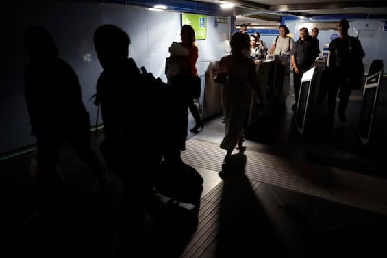 Blackout in Spagna e Portogallo. A Madrid metro evacuata. FOTO