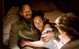 Jamie Foxx e Kerry Washington in una scena di Django Unchained