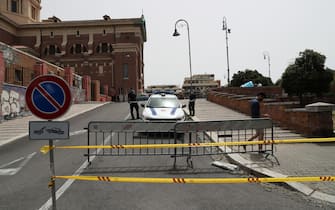 La chiesa di Ostia dove si svolgono i funerali dei bambini uccisi ad Ardea