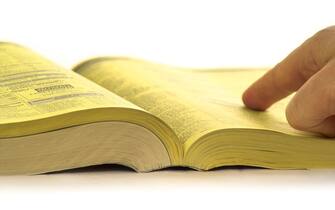 libro con numeri di telefono
