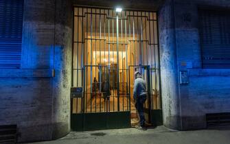 Il luogo in cui sono state accoltellate delle persone a Milano