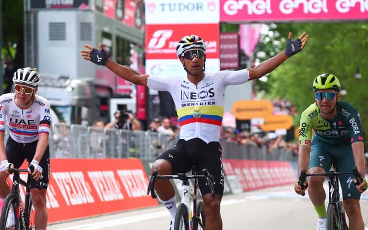 Narvaez vince la prima tappa del Giro 2024