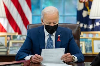 Biden ha messo in guardia dal possibile aumento di contagi e invitato gli americani a vaccinarsi