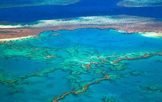 Una veduta aerea della barriera corallina australiana del Whitsundays nel Queensland, in Australia