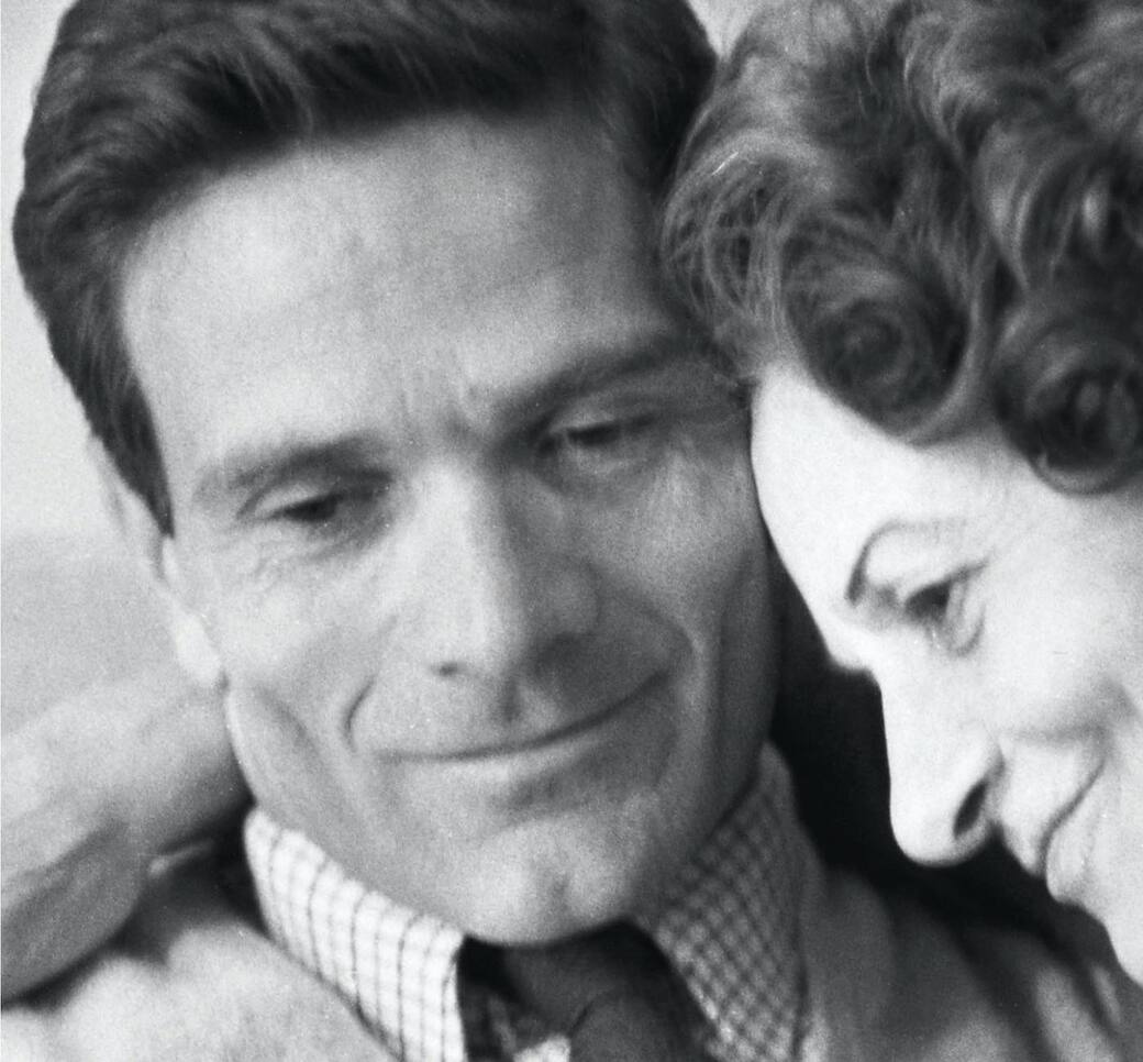 Un dettaglio della copertina di “Romanzo di famiglia”