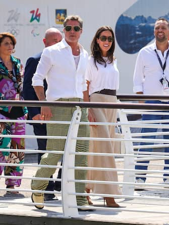 Venice, ITALY  - Actor Brad Pitt and his girlfriend Ines de Ramon arrive in impeccable style at the Venice Film Festival in the early afternoon, turning heads and setting a glamorous tone for the event.

Pictured: Brad Pitt, Ines de Ramon

BACKGRID USA 31 AUGUST 2024 

BYLINE MUST READ: Aissaoui Nacer / BACKGRID

USA: +1 310 798 9111 / usasales@backgrid.com

UK: +44 208 344 2007 / uksales@backgrid.com

*UK Clients - Pictures Containing Children
Please Pixelate Face Prior To Publication*