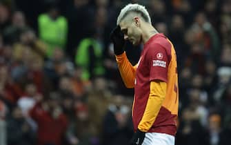 epa11155759 Mauro Icardi of Galatasaray reacts during the UEFA Europa League knock-out round play-offs, 1st leg soccer match between Galatasaray and Sparta Prag in Istanbul, Turkey, 15 February 2024.  EPA/ERDEM SAHIN