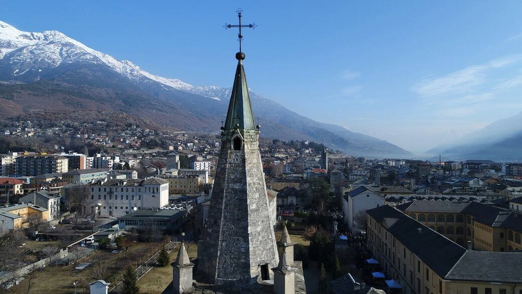 Aosta. Foto di PieroMobile su Unsplash