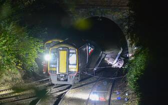 Due treni si sono scontrati a Salisbury, in Gran Bretagna