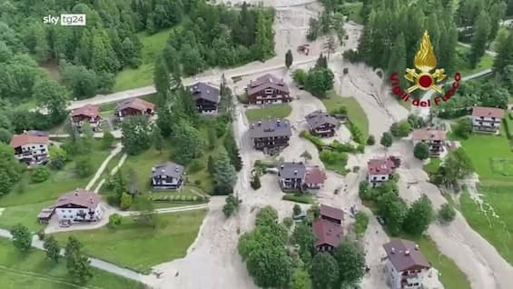 frana a cadore persone bloccate in casa nessun ferito