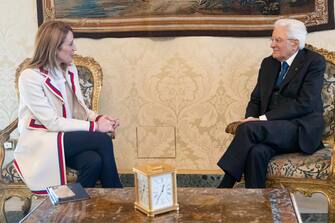 The handout picture provided by the Quirinal Press Office shows Italian President Sergio Mattarella receiving President of the European Parliament Roberta Metsola at the Quirinal Palace, in Rome, Italy, 17 February 2023. 
ANSA/ QUIRINAL PRESS OFFICE/ FRANCESCO AMMENDOLA
+++ ANSA PROVIDES ACCESS TO THIS HANDOUT PHOTO TO BE USED SOLELY TO ILLUSTRATE NEWS REPORTING OR COMMENTARY ON THE FACTS OR EVENTS DEPICTED IN THIS IMAGE; NO ARCHIVING; NO LICENSING +++ NPK +++