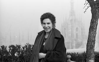 FOTO REPERTORIO - MILANO - **SPECIAL FEE** ORNELLA VANONI, IL DUOMO SULLO SFONDO (MILANO - 1994-01-26, DE BELLIS) p.s. la foto e' utilizzabile nel rispetto del contesto in cui e' stata scattata, e senza intento diffamatorio del decoro delle persone rappresentate (FOTO REPERTORIO - 2024-09-22, DE BELLIS) p.s. la foto e' utilizzabile nel rispetto del contesto in cui e' stata scattata, e senza intento diffamatorio del decoro delle persone rappresentate
