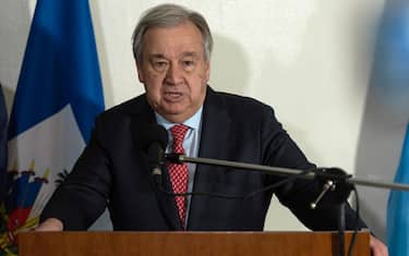 epa10721663 The UN Secretary General, Antonio Guterres, speaks at a press conference during his visit to the country, in Port-au-Prince, Haiti, 01 July 2023. The Secretary General of the UN, António Guterres, arrived this 01 July in the capital of Haiti for a visit in which he will meet with his Prime Minister, Ariel Henry, and will demand the support of the international community for the country in the serious crisis it is going through, according to the organization.  EPA/Johnson Sabin