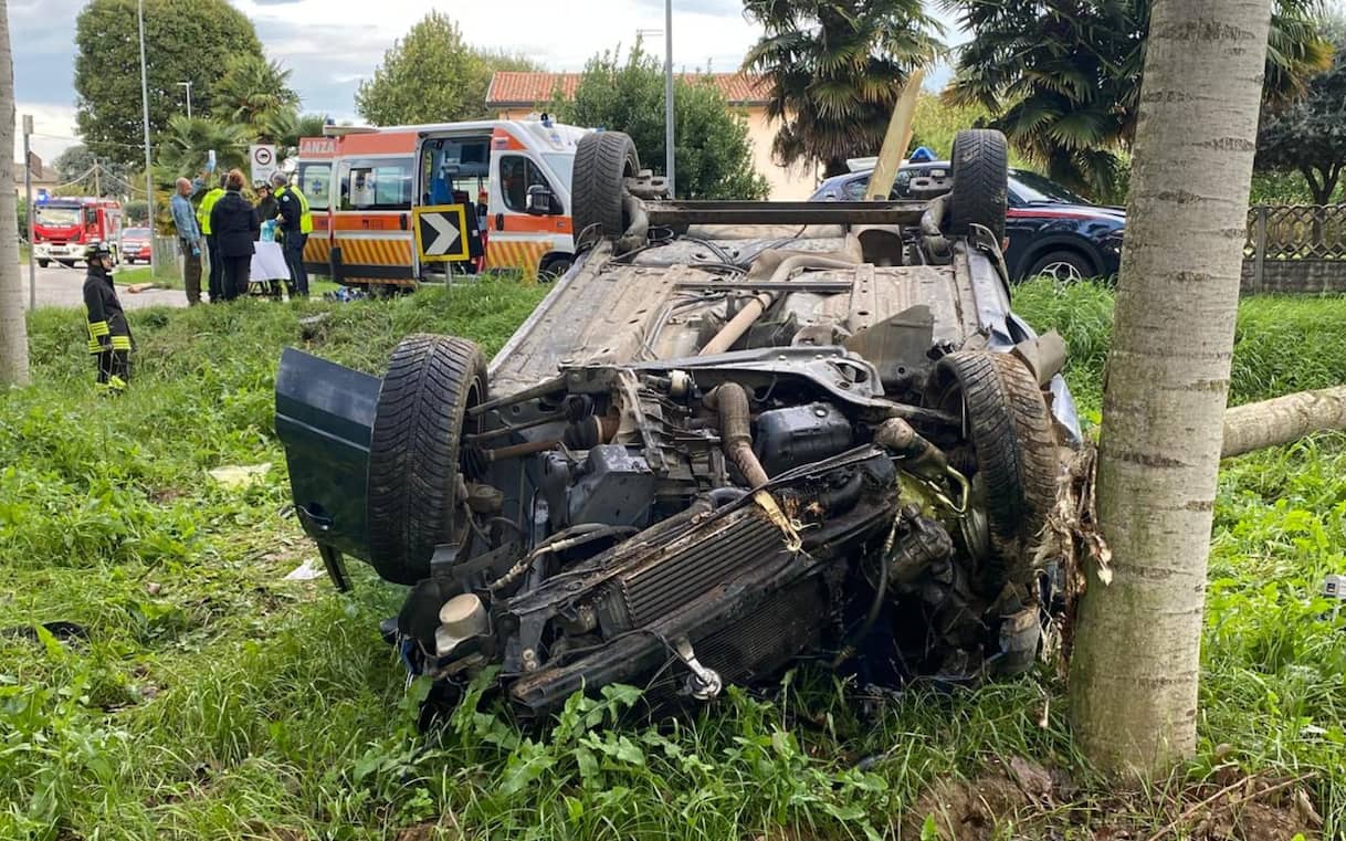 auto fugge all alt dei carabinieri nel trevigiano 27enne muore durante inseguimento