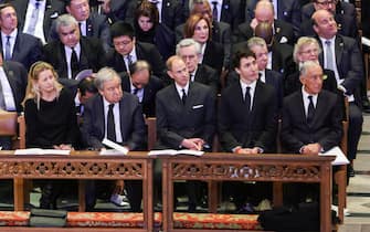funerali jimmy carter epa11815239 (L-R, front row) Princess Mabel of Orange-Nassau, UN Secretary-General Antonio Guterres, Prince Edward, Duke of Edinburgh, Canadian Prime Minister Justin Trudeau and Portugal's President Marcelo Rebelo de Sousa listen as they attend the State Funeral services for former US President Jimmy Carter at the National Cathedral in Washington, DC, USA, 09 January 2025. Carter, the 39th US president, died at age 100 in his hometown of Plains, Georgia, on 29 December 2024. EPA/SAMUEL CORUM / POOL