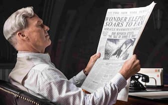 michael keaton in una scena di Dumbo